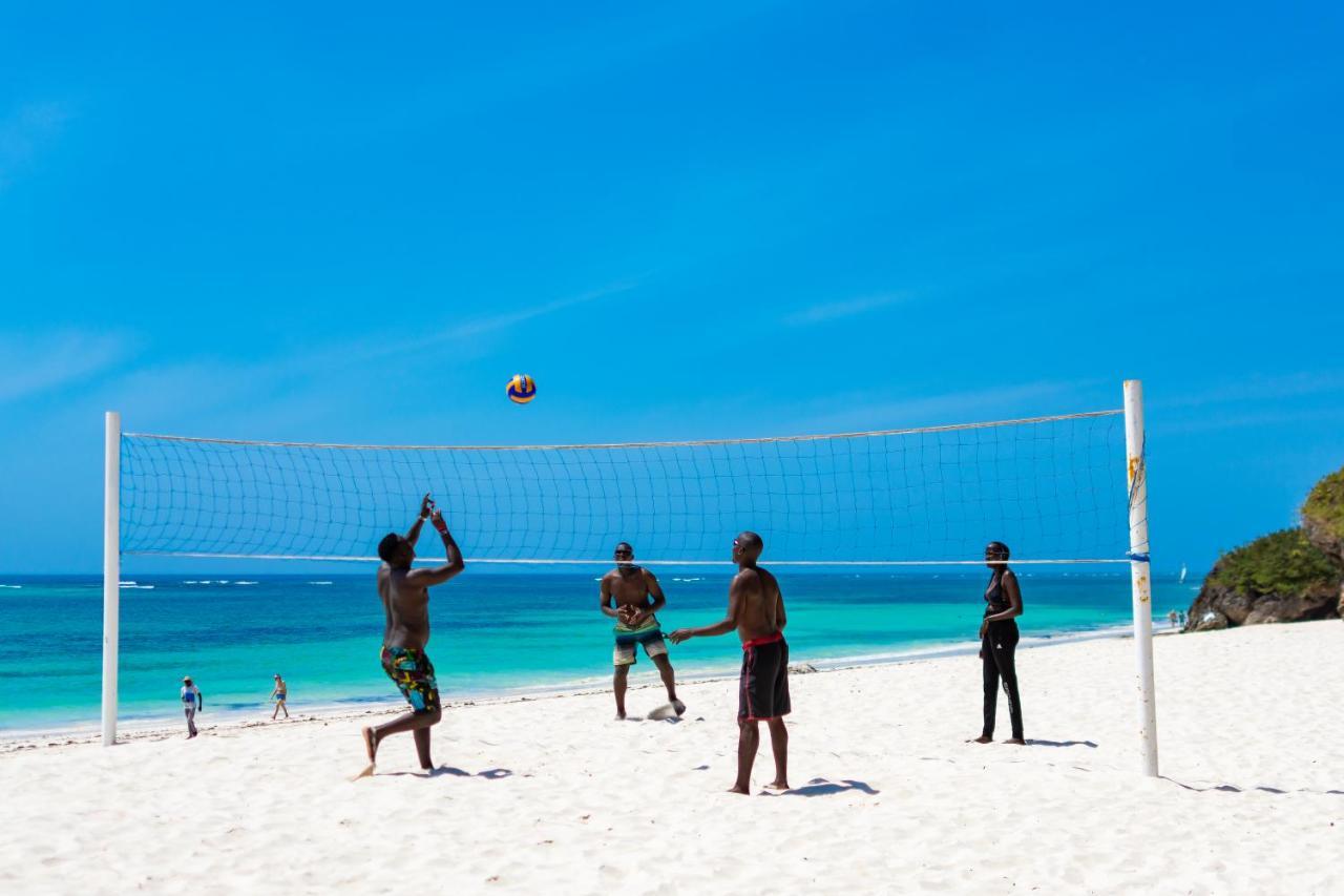 منتجع ليجر لودج بيتش آند جولف شاطئ دياني المظهر الخارجي الصورة Beach volleyball in Bermuda