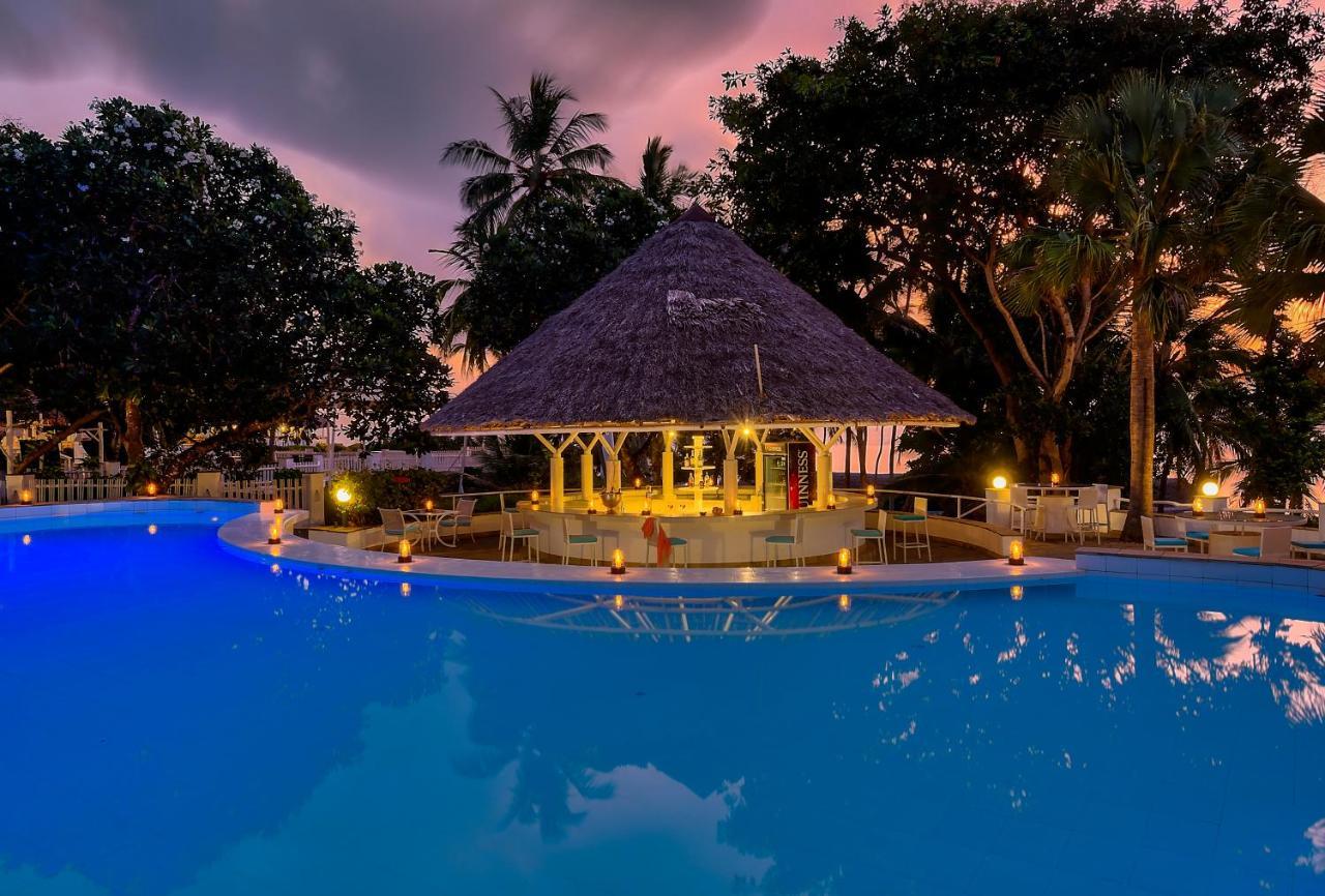 منتجع ليجر لودج بيتش آند جولف شاطئ دياني المظهر الخارجي الصورة The swimming pool at the hotel