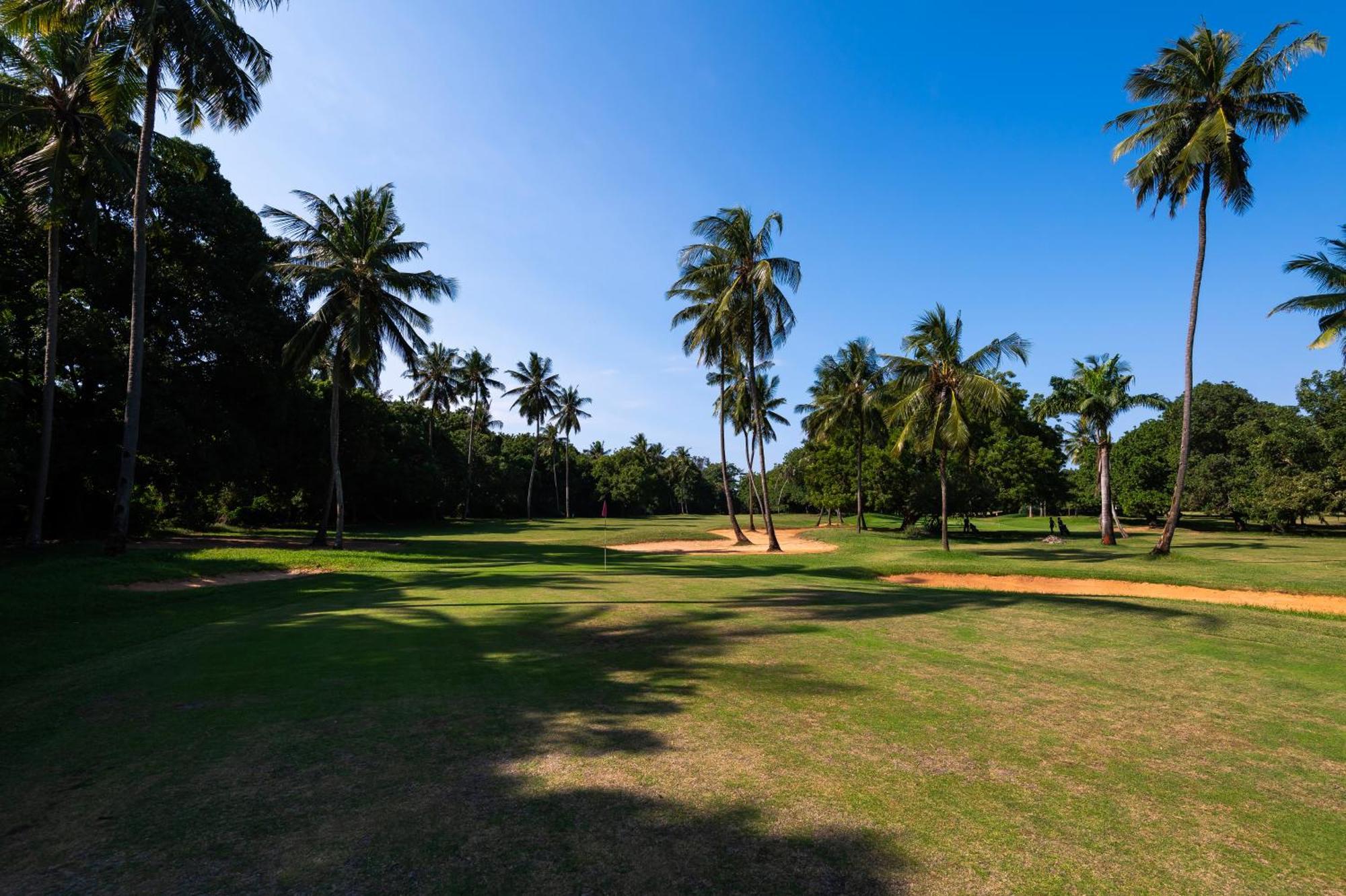 منتجع ليجر لودج بيتش آند جولف شاطئ دياني المظهر الخارجي الصورة Royal Colombo Golf Club